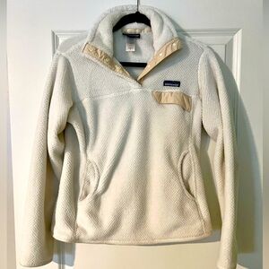 Women’s Patagonia Pullover - Size Medium